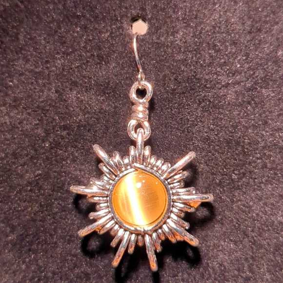 COPY - Moon and Sun Earrings - Picture 3 of 4